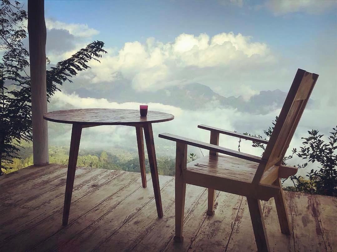 Manulalu Jungle Hotel Bajawa Exterior photo